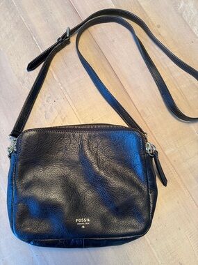 Fossil Black Leather Crossbody with Gold Hardware